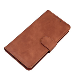 Solid Color Full-Protective Leather Phone Protective Shell with Stand and Wallet  pour Samsung Galaxy S22 - Brown